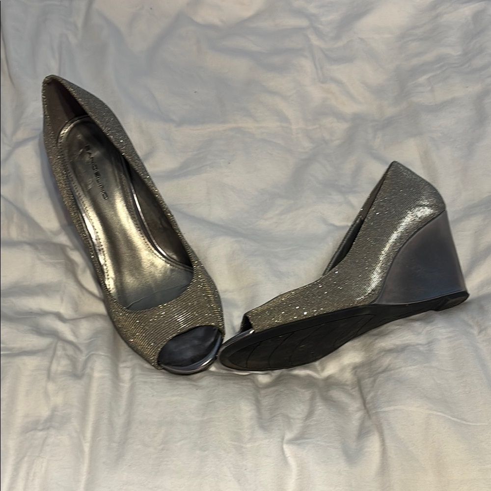 Bandolino Silver Wedge Peep-Toe Shoes